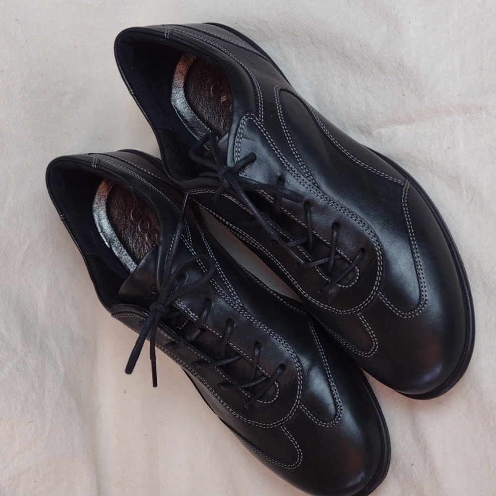 Ecco Leather Lace-Up Loafer